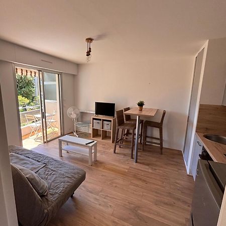 Apartament Beau Studio 300 M De La Plage Avec Parking La Ciotat Zewnętrze zdjęcie