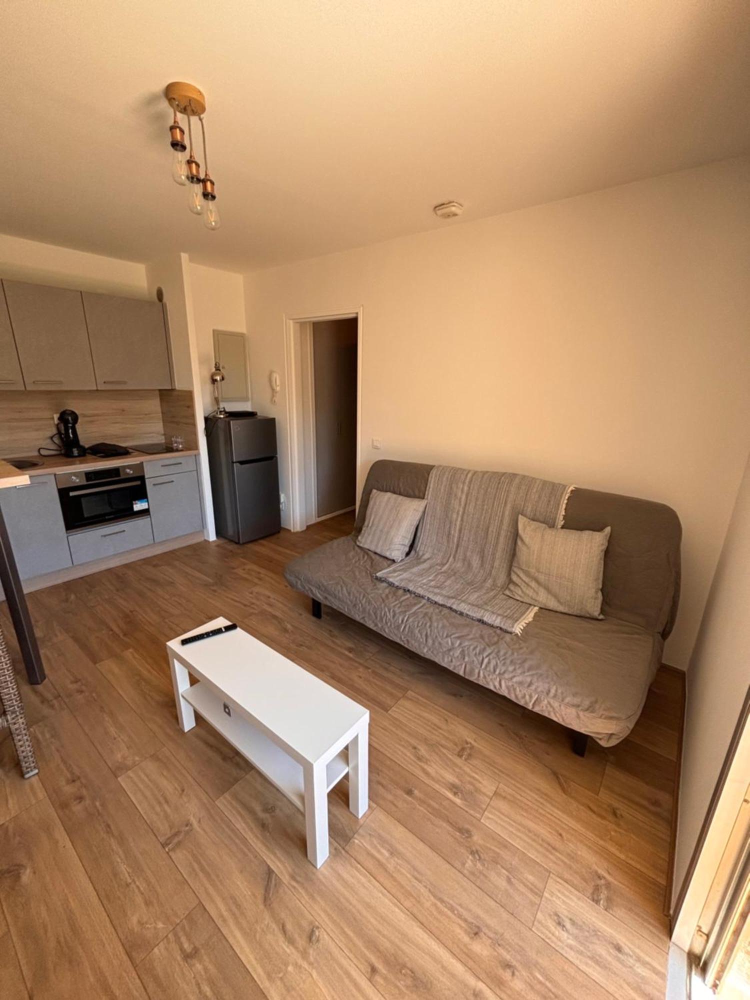 Apartament Beau Studio 300 M De La Plage Avec Parking La Ciotat Zewnętrze zdjęcie
